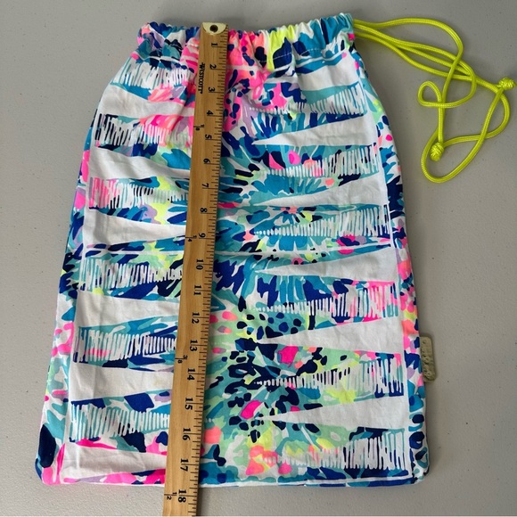 Lilly Pulitzer Colorful Drawstring Cloth Bag - Picture 6 of 8